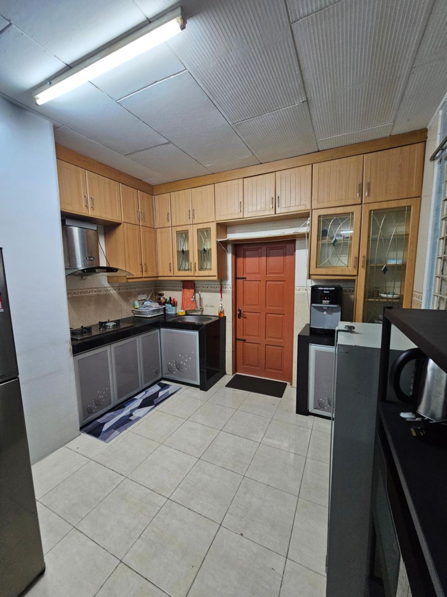 Ruhani Homestay 3 Kb - 4 Bedroom Fully Airconditioned With Wifi & Netflix コタバル エクステリア 写真