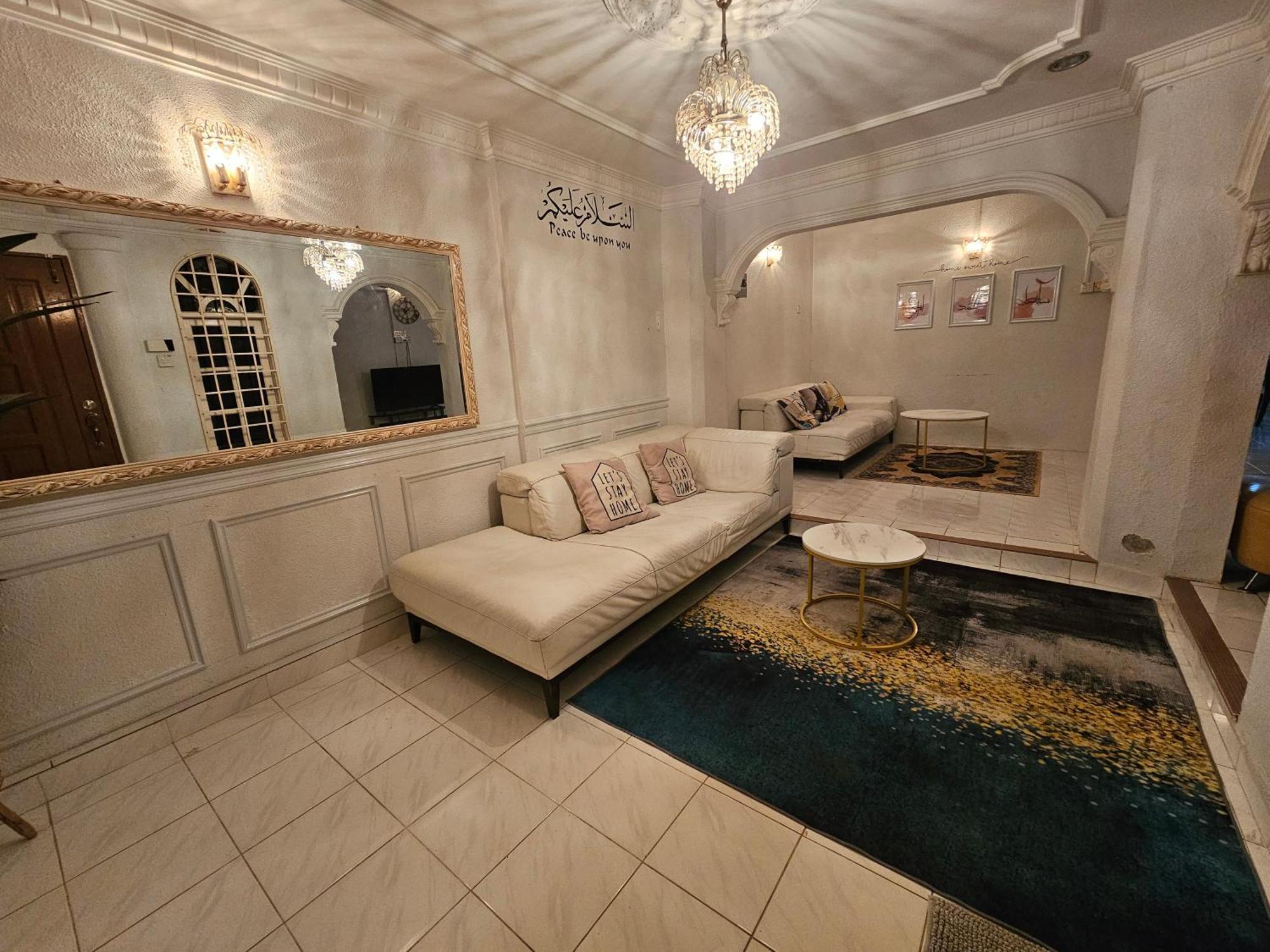 Ruhani Homestay 3 Kb - 4 Bedroom Fully Airconditioned With Wifi & Netflix コタバル エクステリア 写真